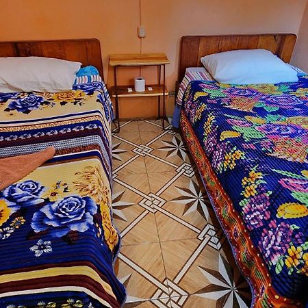 Hospedaje Santo Domingo Panajachel Eksteriør bilde