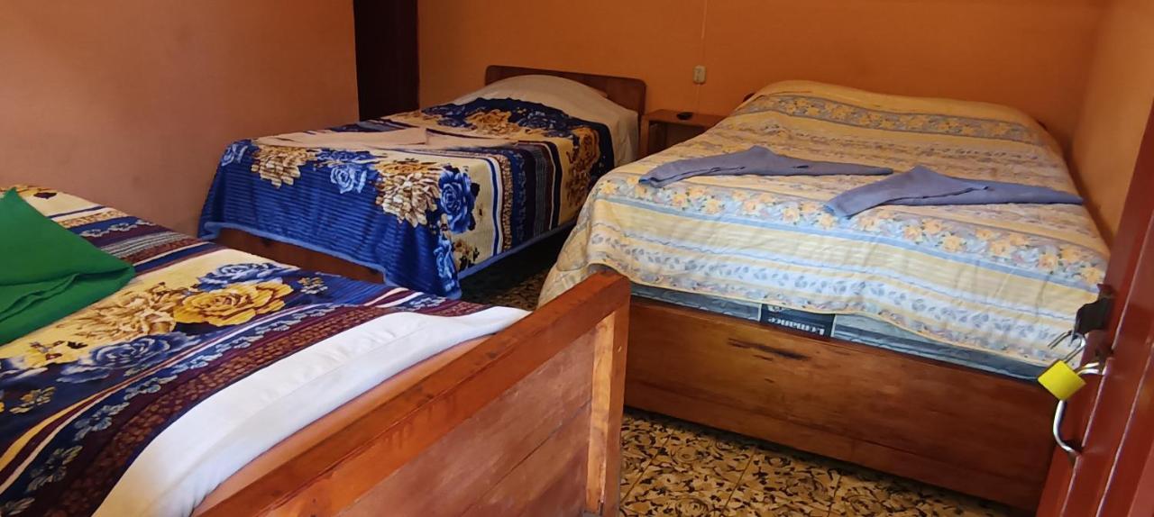 Hospedaje Santo Domingo Panajachel Eksteriør bilde