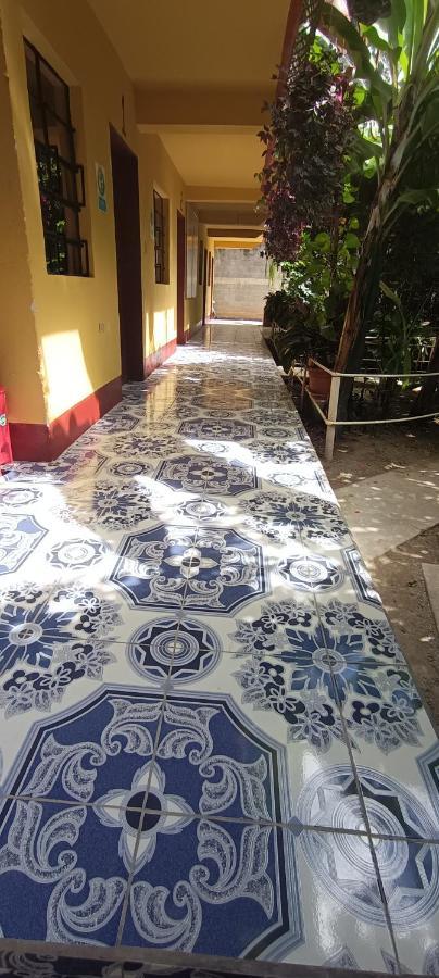 Hospedaje Santo Domingo Panajachel Eksteriør bilde