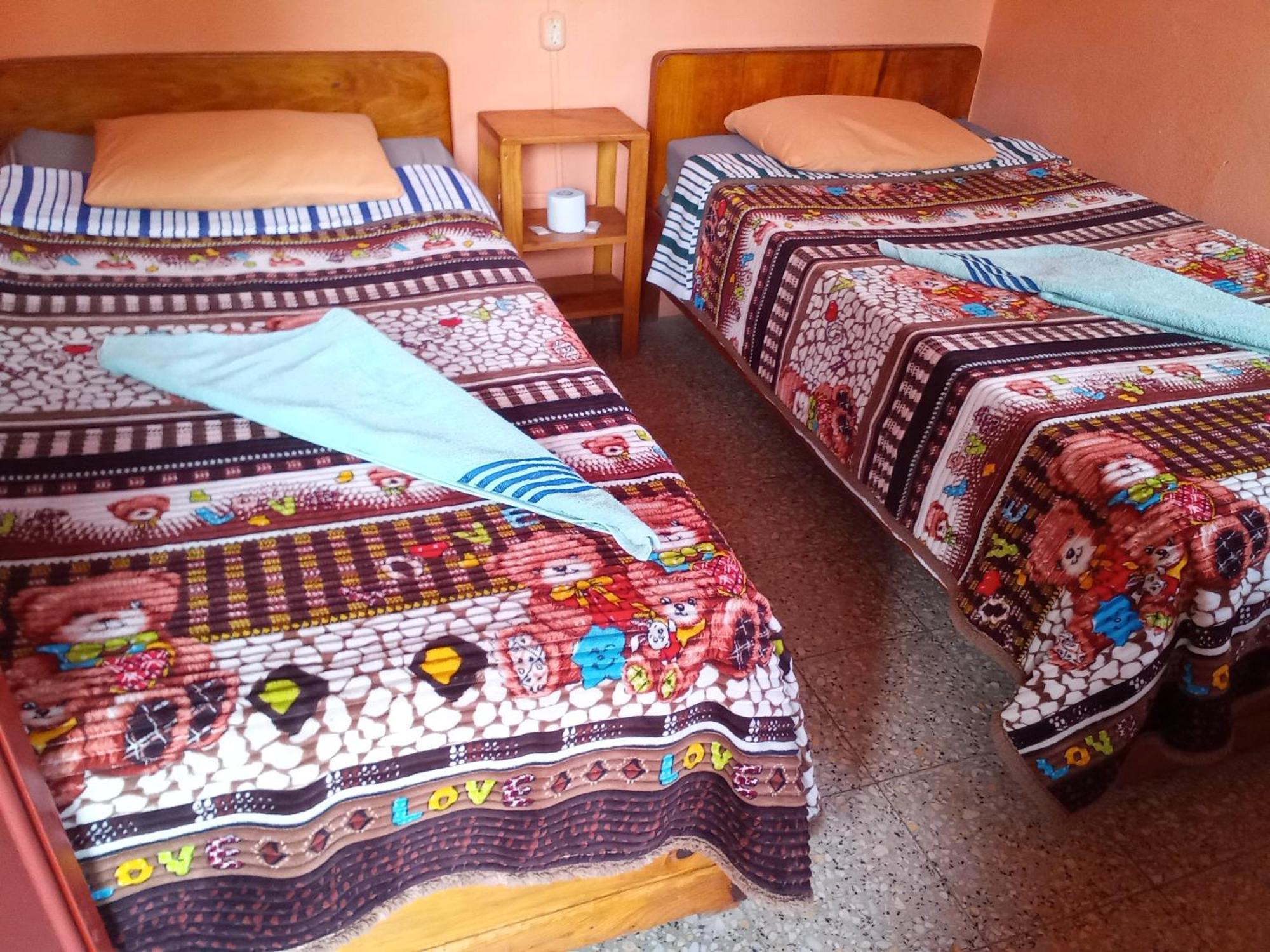 Hospedaje Santo Domingo Panajachel Eksteriør bilde
