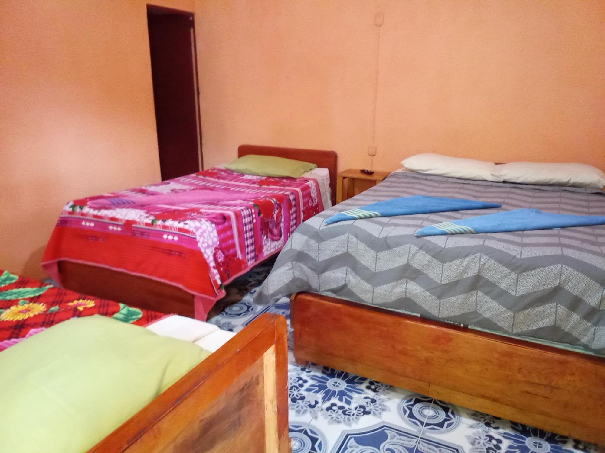 Hospedaje Santo Domingo Panajachel Eksteriør bilde